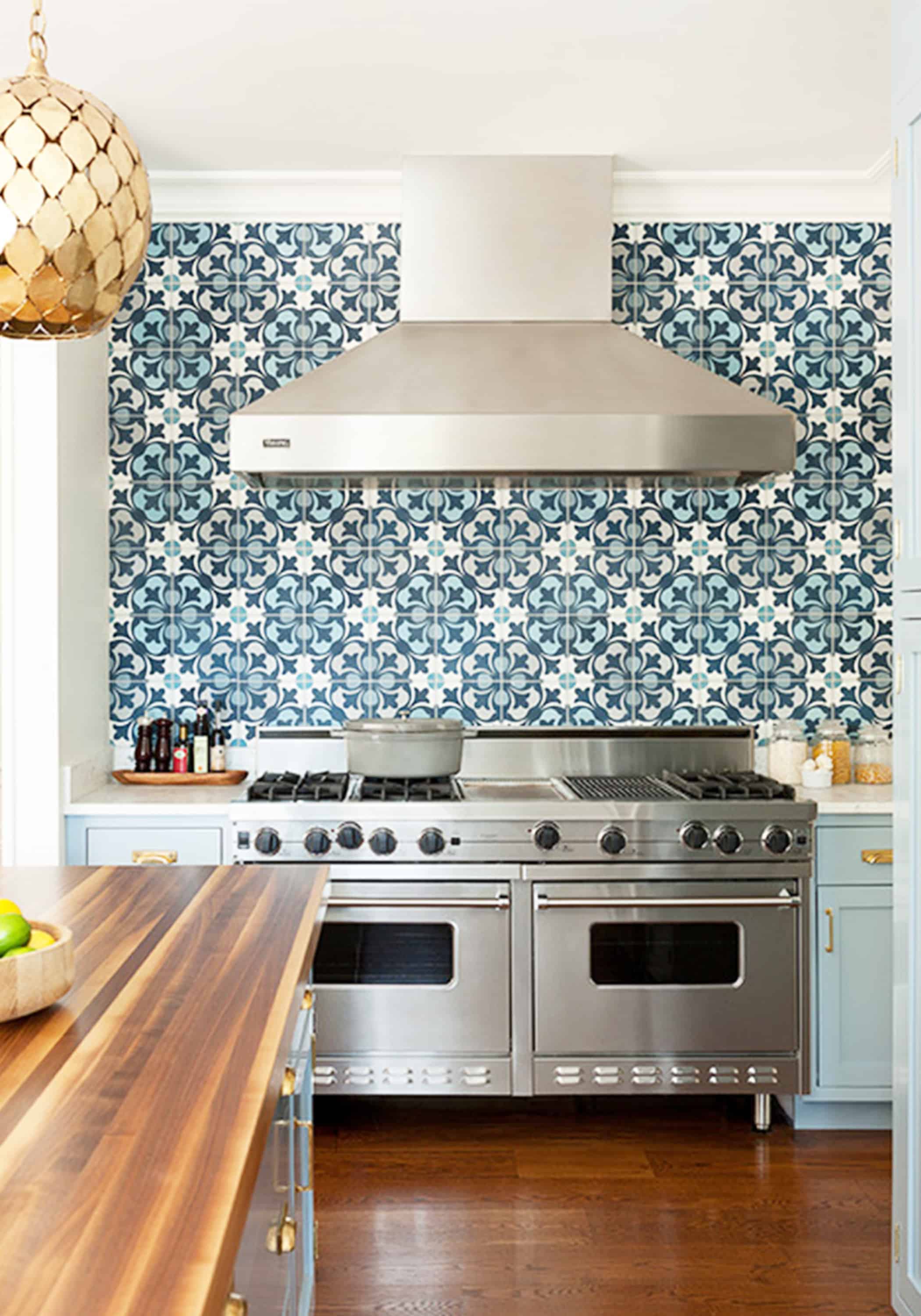 17 Tempting Tile Backsplash Ideas for Behind the Stove COCOCOZY