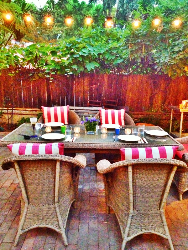 Alt tag for dining+alfresco+wicker+chairs+striped+pillow+cushion+garden+dinner+party+cococozy