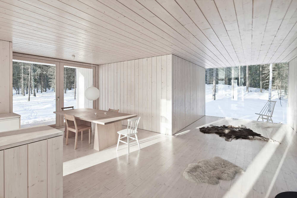 Minimalist-Interior-Design-and-Full-Wall-Windows-of-Four-Cornered-Villa-cococozy