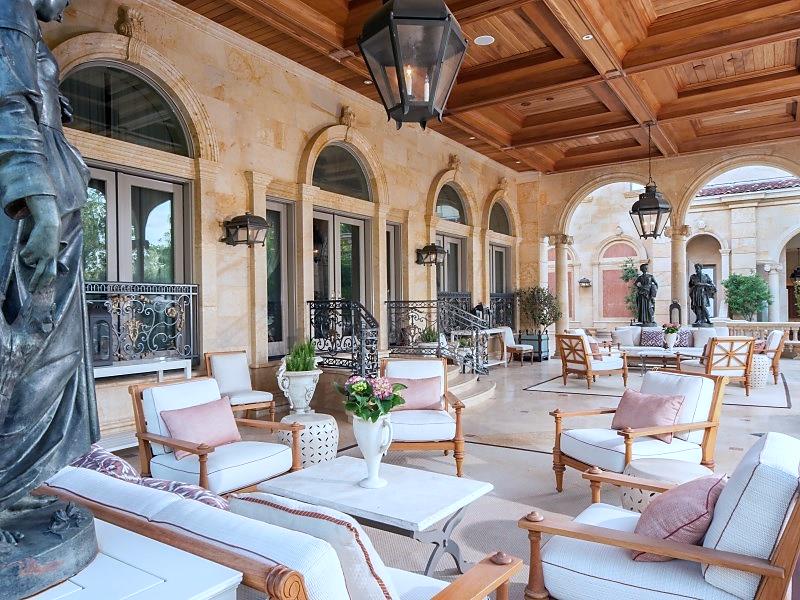 outdoor-patio-texas-mansion-french-style-cococozy