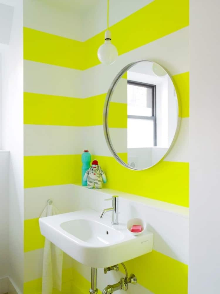 striped-bathroom-yellow-white-paint