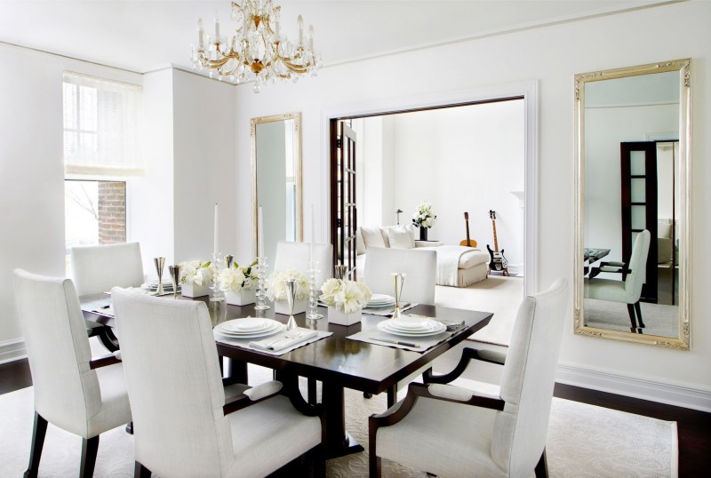 Gold Coast Home Tour dining room crystal chandelier