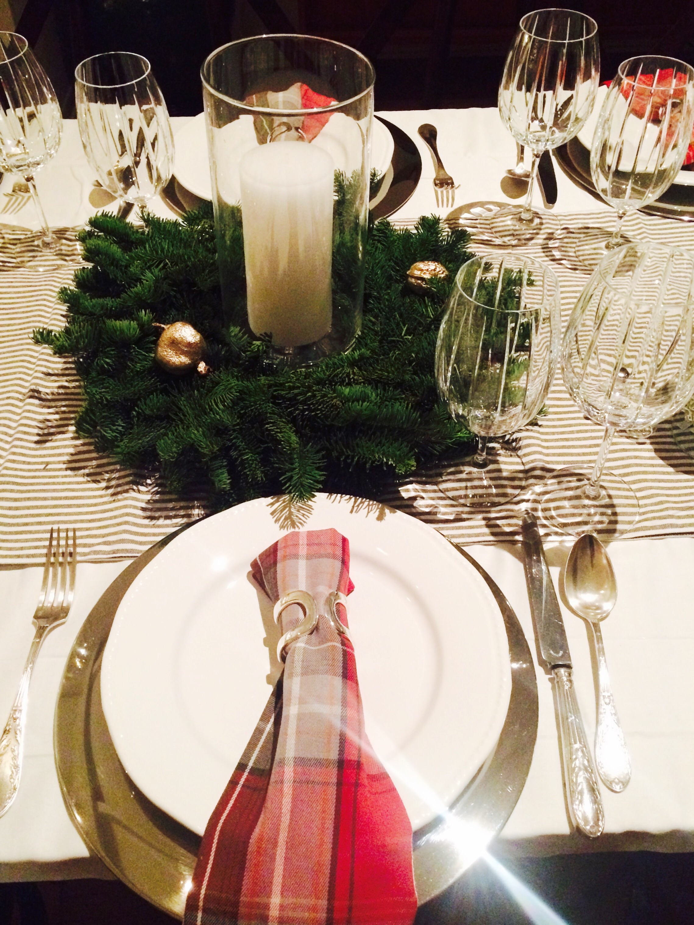 Holiday table centerpiece