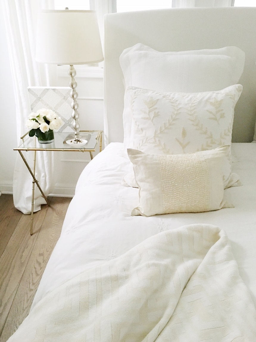 COCOCOZY-bedding-bed-cream-white