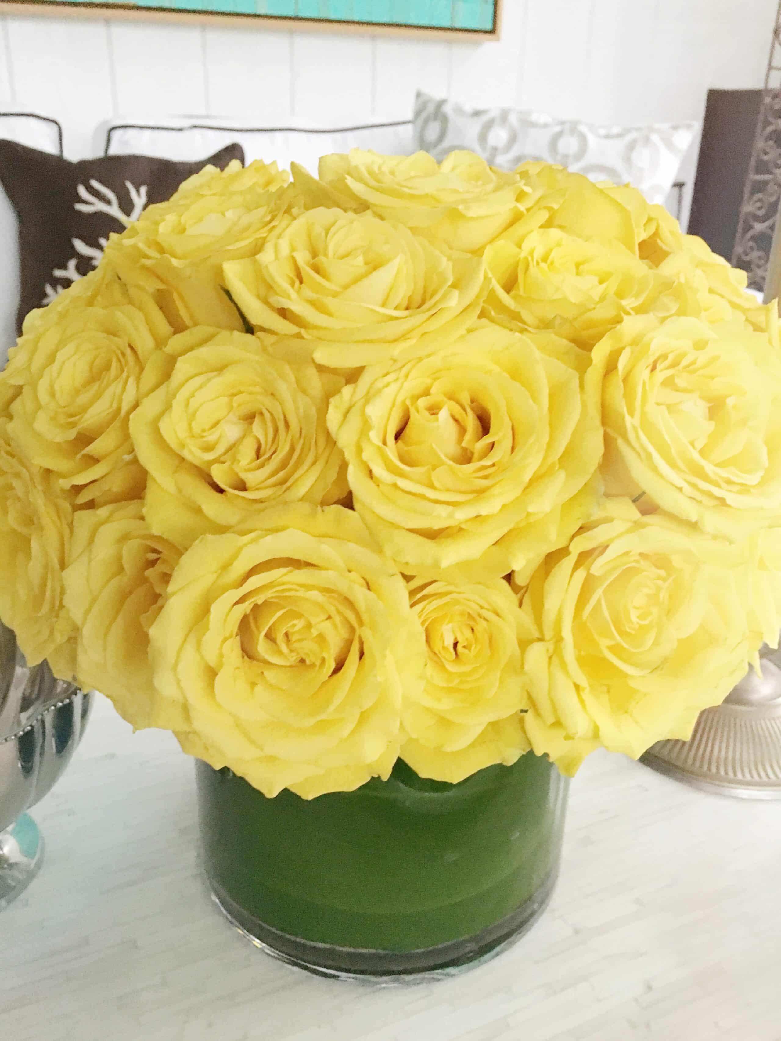 Yellow-roses-living-room-flowers-cococozy