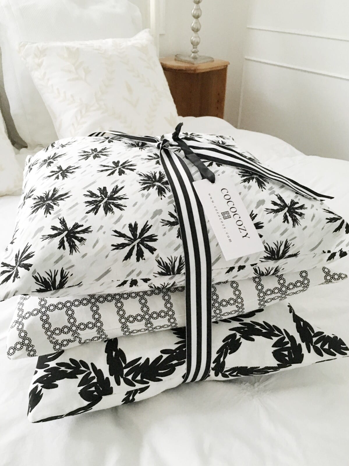 Black white pillows