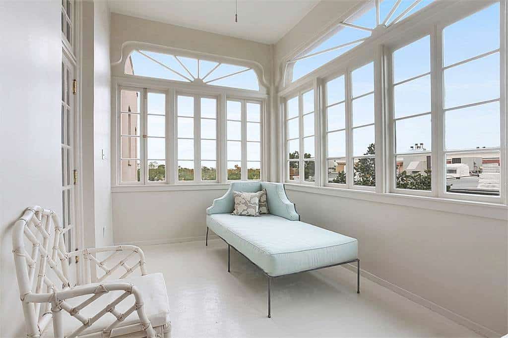 new-orleans-penthouse-sun-porch-blue-chaise-lounge-settee-cococozy
