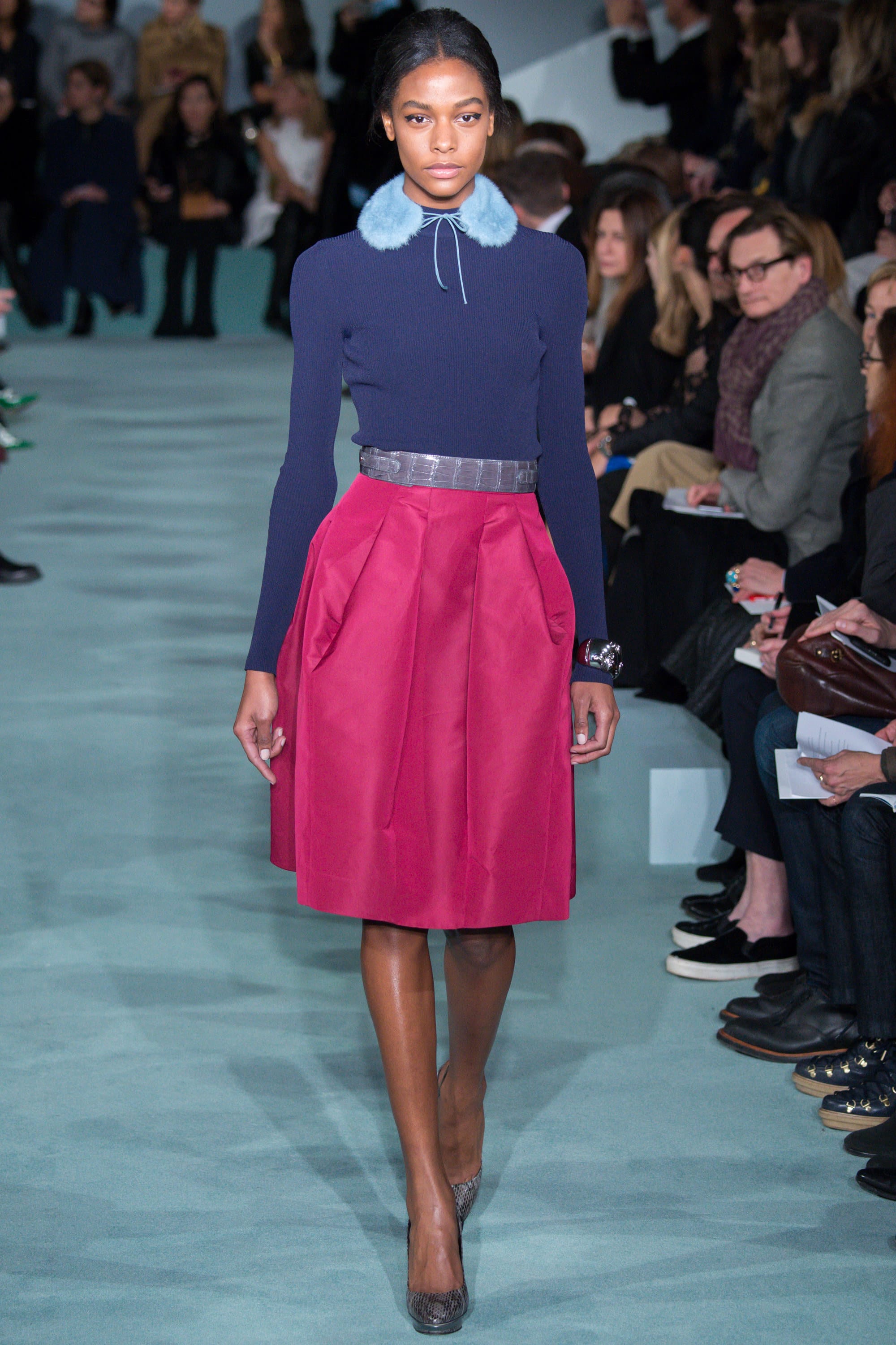 oscar-de-la-renta-hot-pink-skirt-navy sweater-cococozy-vogue