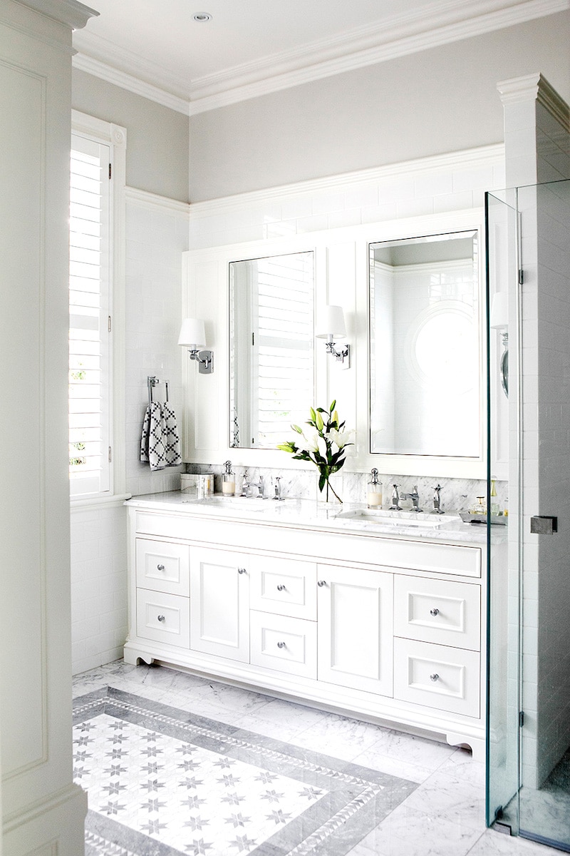highgate-house-bright-white-bathroom-cococozy