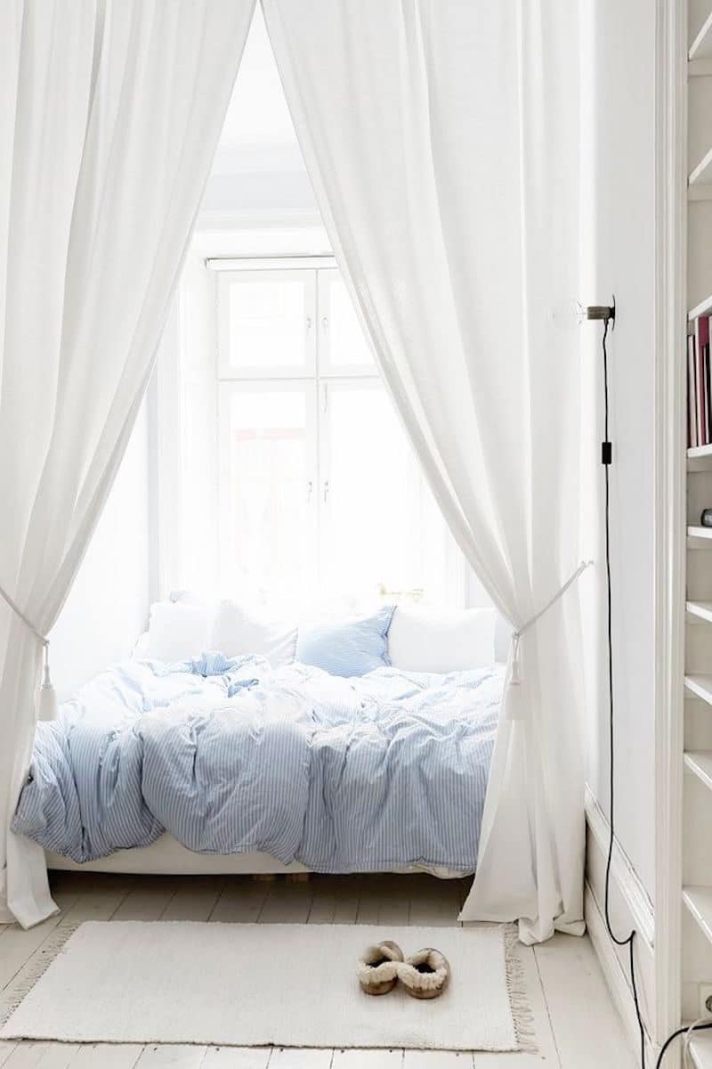 blue bedding white canopy day bed