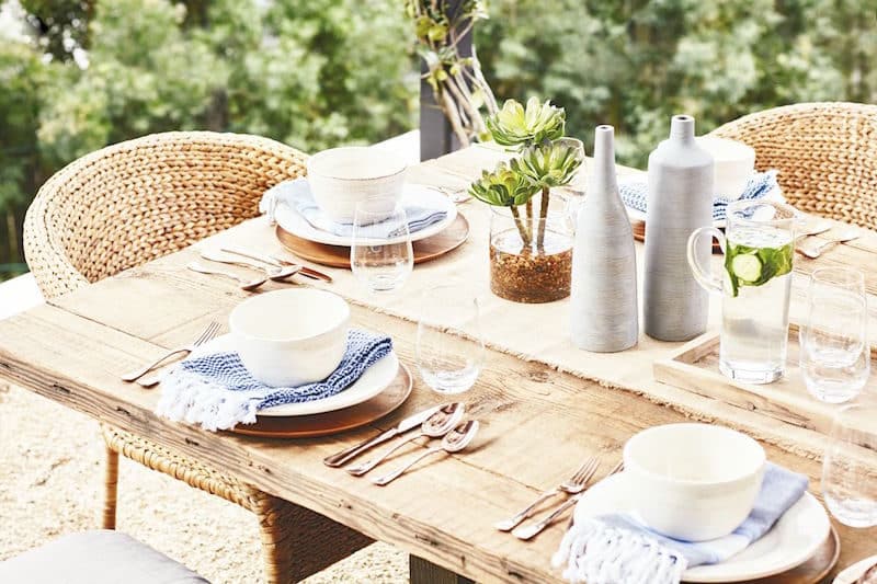 rustic outdoor entertaining dining