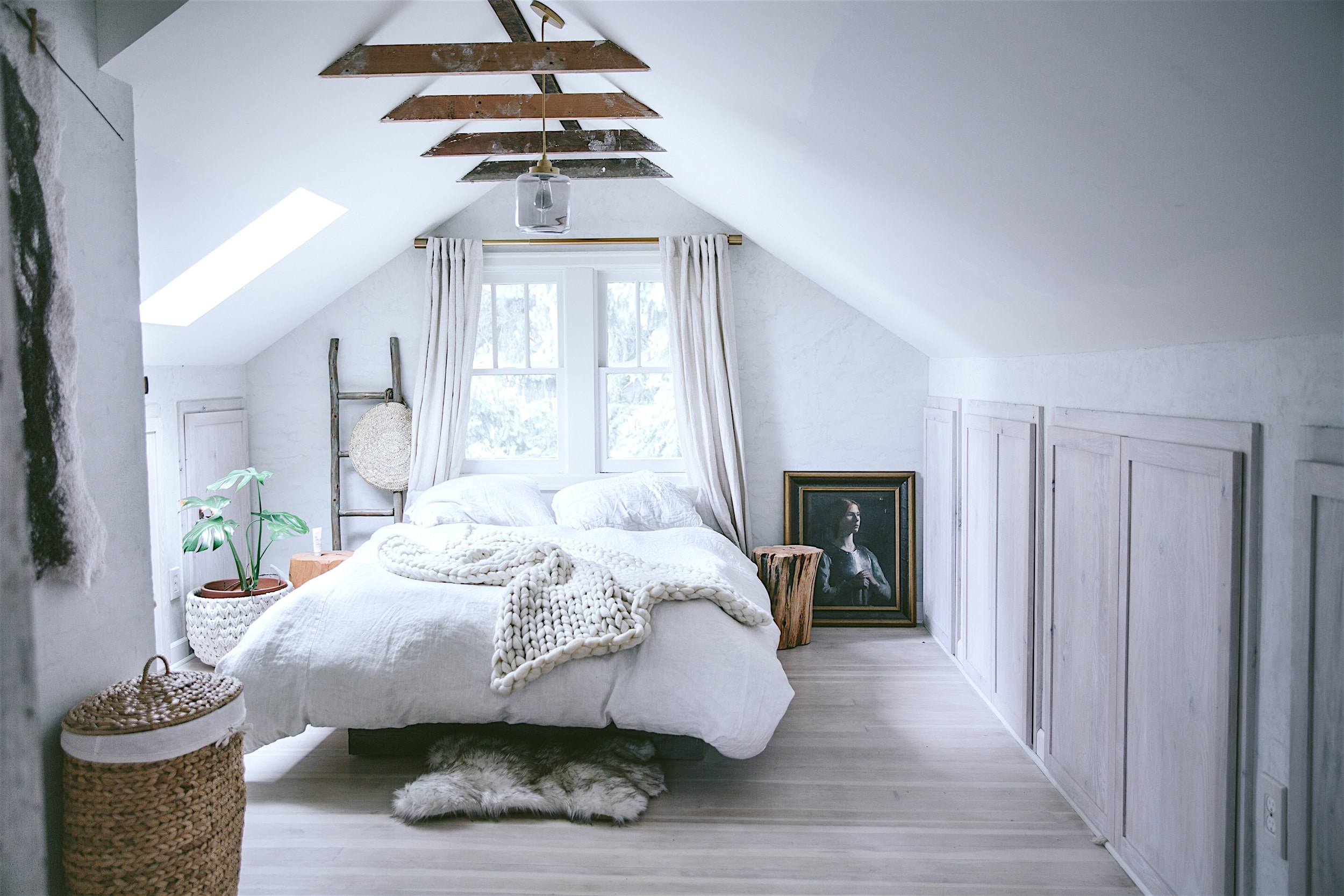 Alt tag for attic-loft-bedroom-remodel-eva-kosmas-cococozy-adventuresincooking-after-2