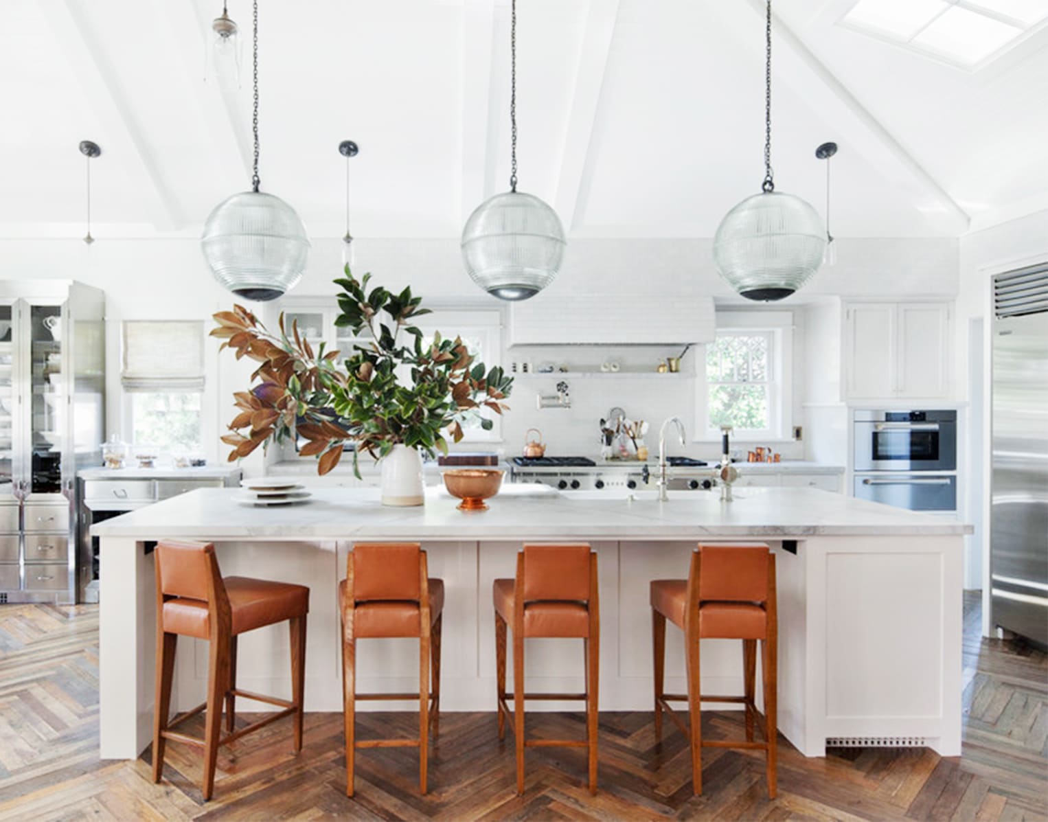 Alt tag for soft-traditional-home-pacific-palisades-kitchen-cococozy-kristenpanitchinteriors
