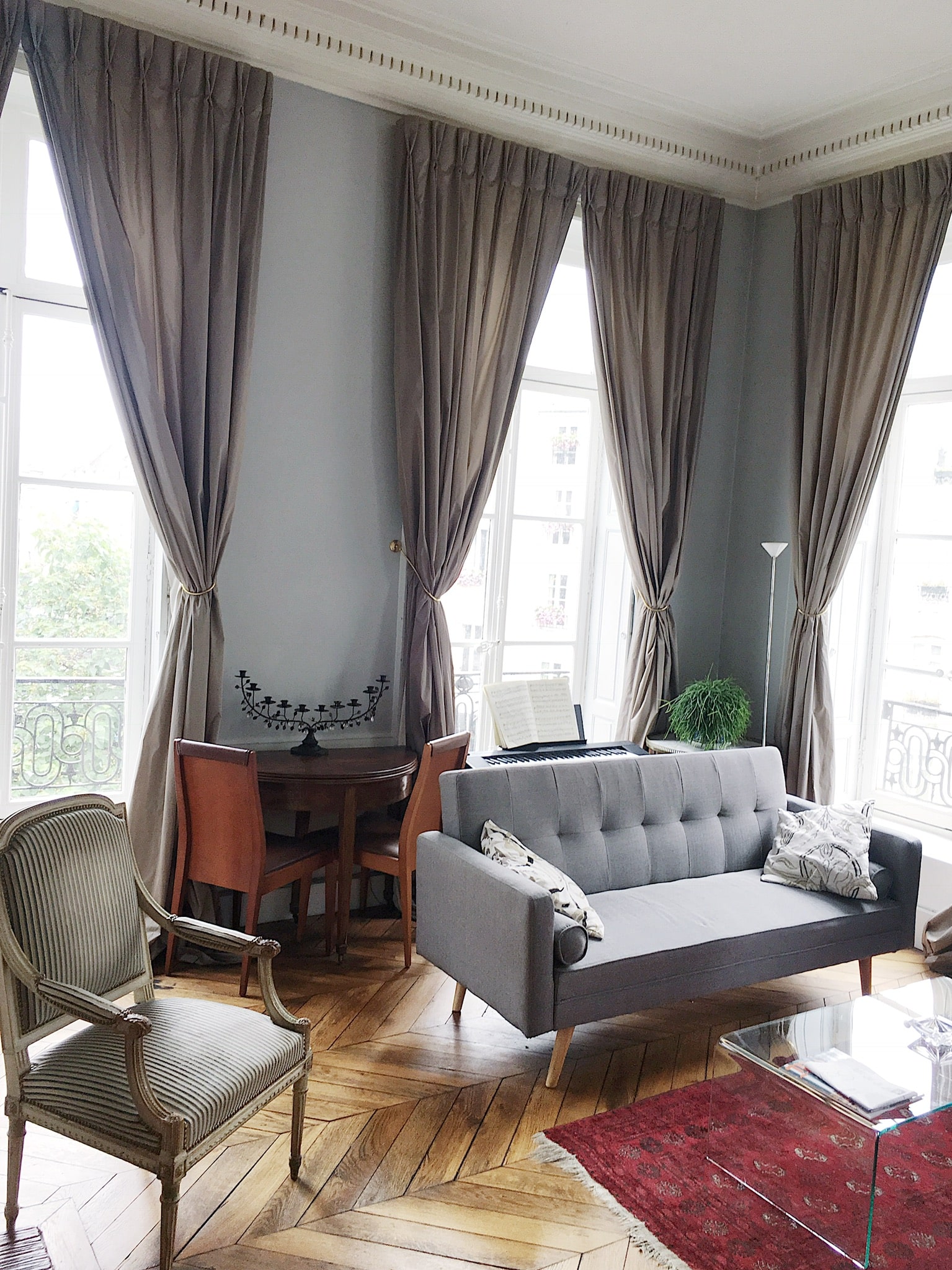 Alt tag for my-paris-travel-guide-paris-apartment-cococozy