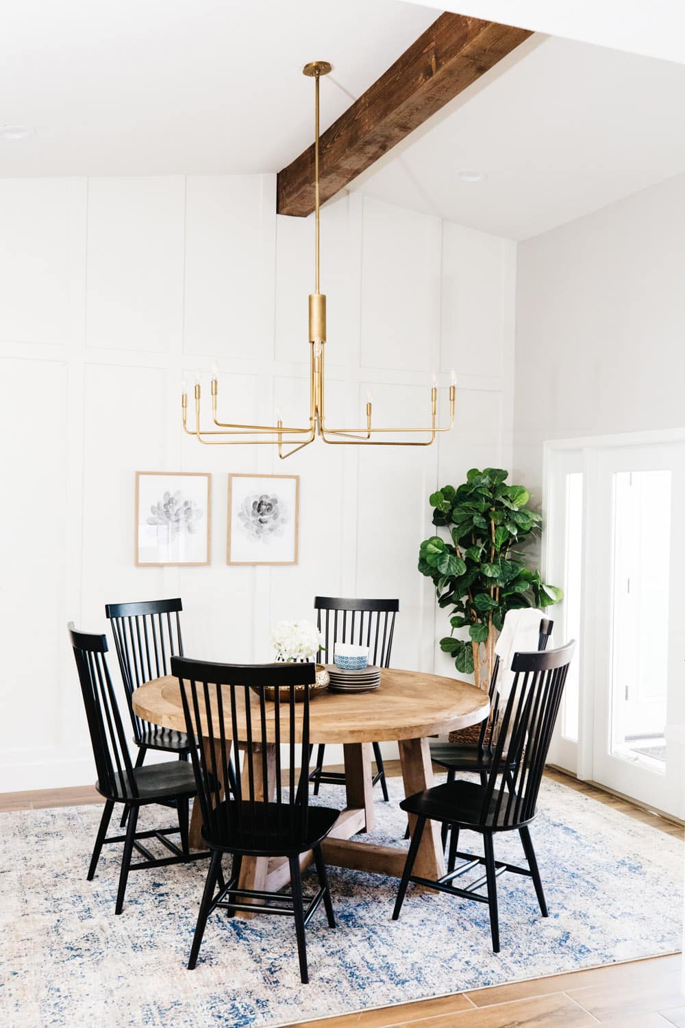 Alt tag for Dining_Rooms_Black_Chairs_6