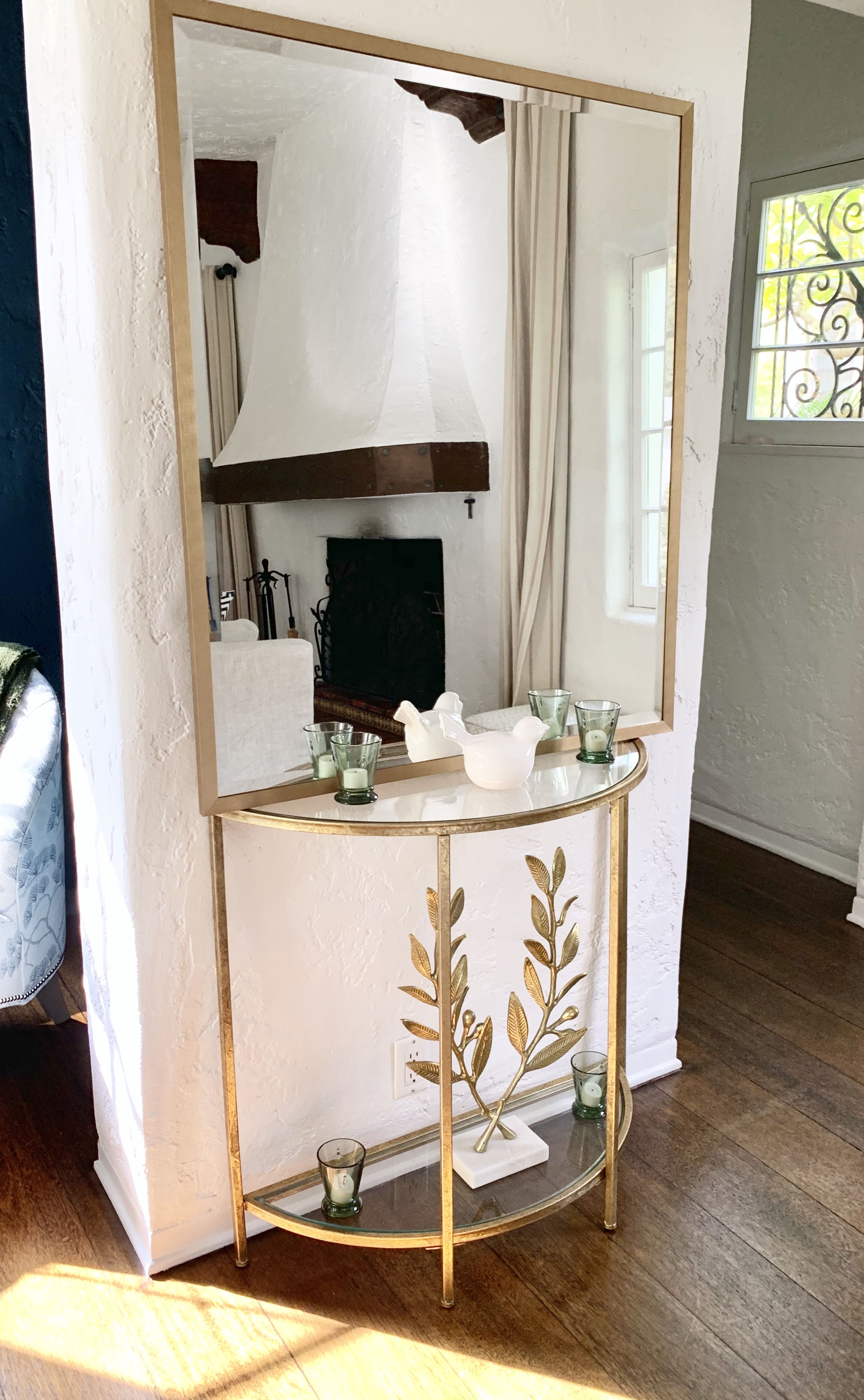 Foyer+Makeover+for+a+Small+Entryway