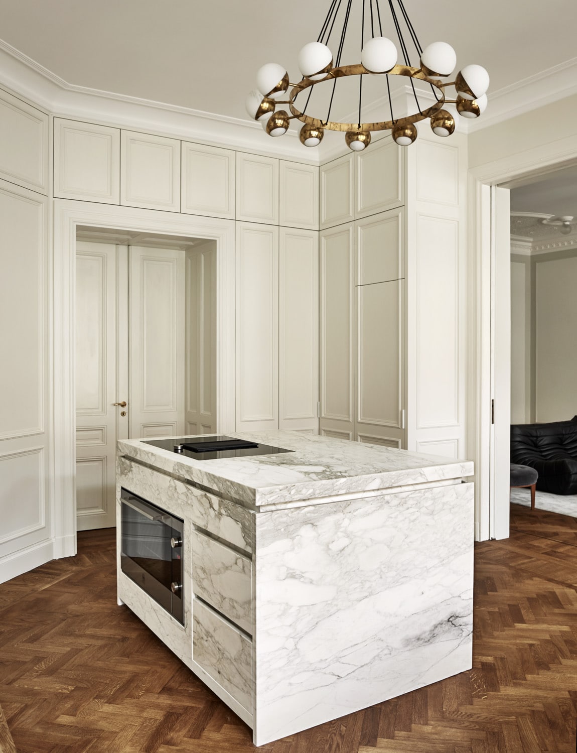 Alt tag for Dreamy_Neutral_Apartment_Joanna_Laven_Marble_Kitchen_High_Ceilings