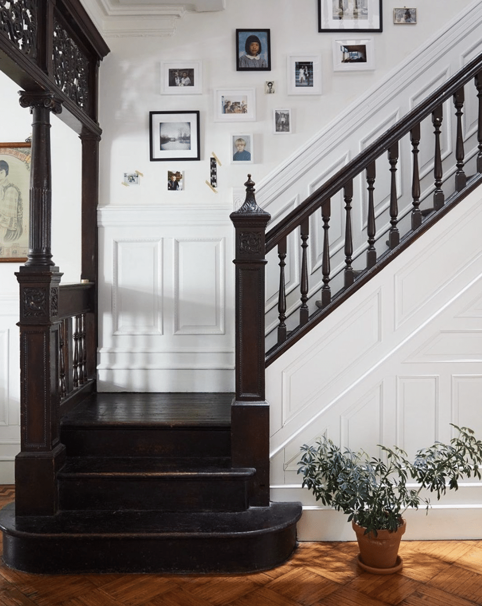 Alt tag for stunning staircase entryways