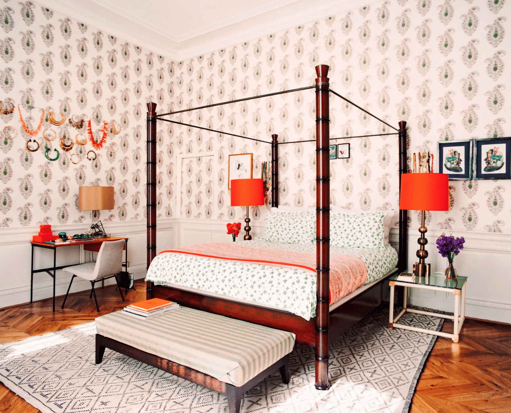 Alt tag for blog-parisian-apartment-fall-decor-bedroom-cococozy