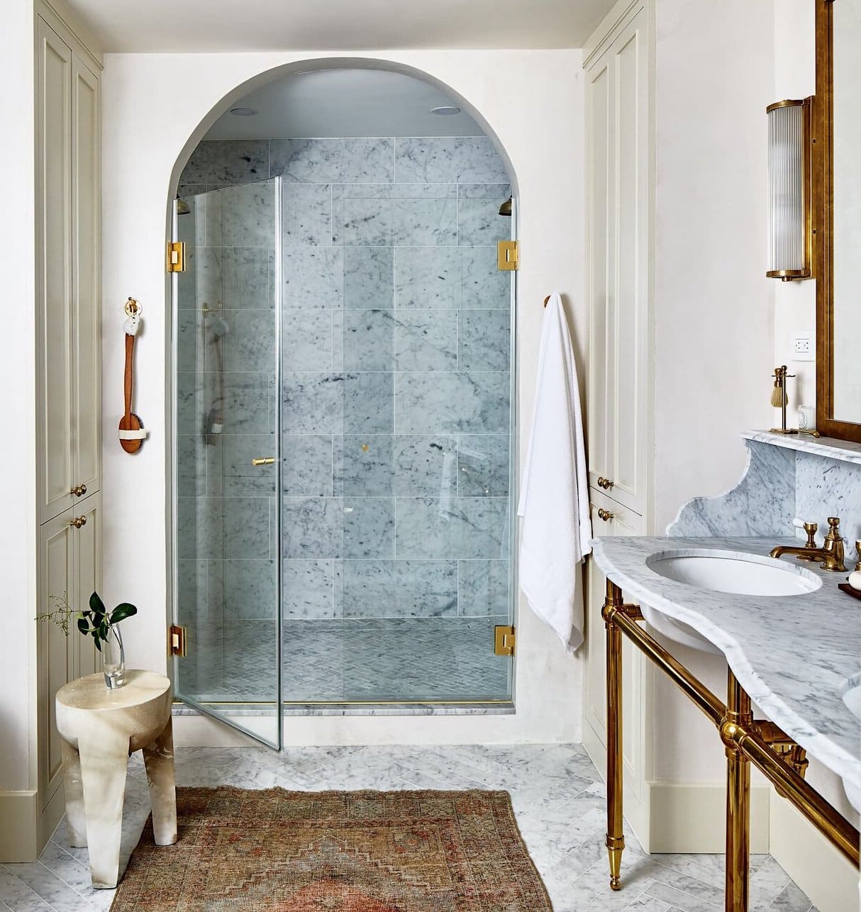 Get+Inspired%3A+Dreamy+Bathroom+with+Muted+Tones