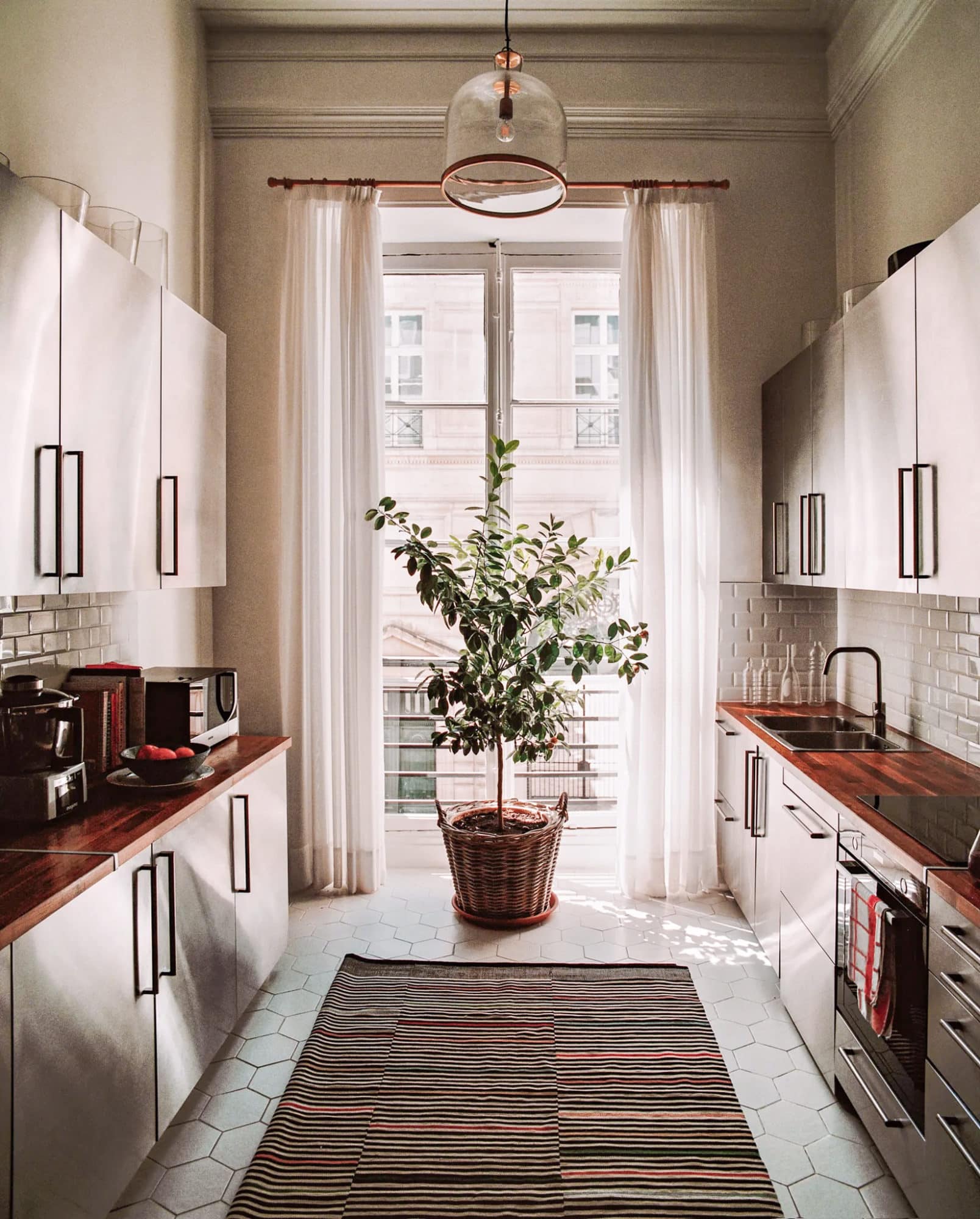 The Essentials: Parisian Apartment Decor For Fall