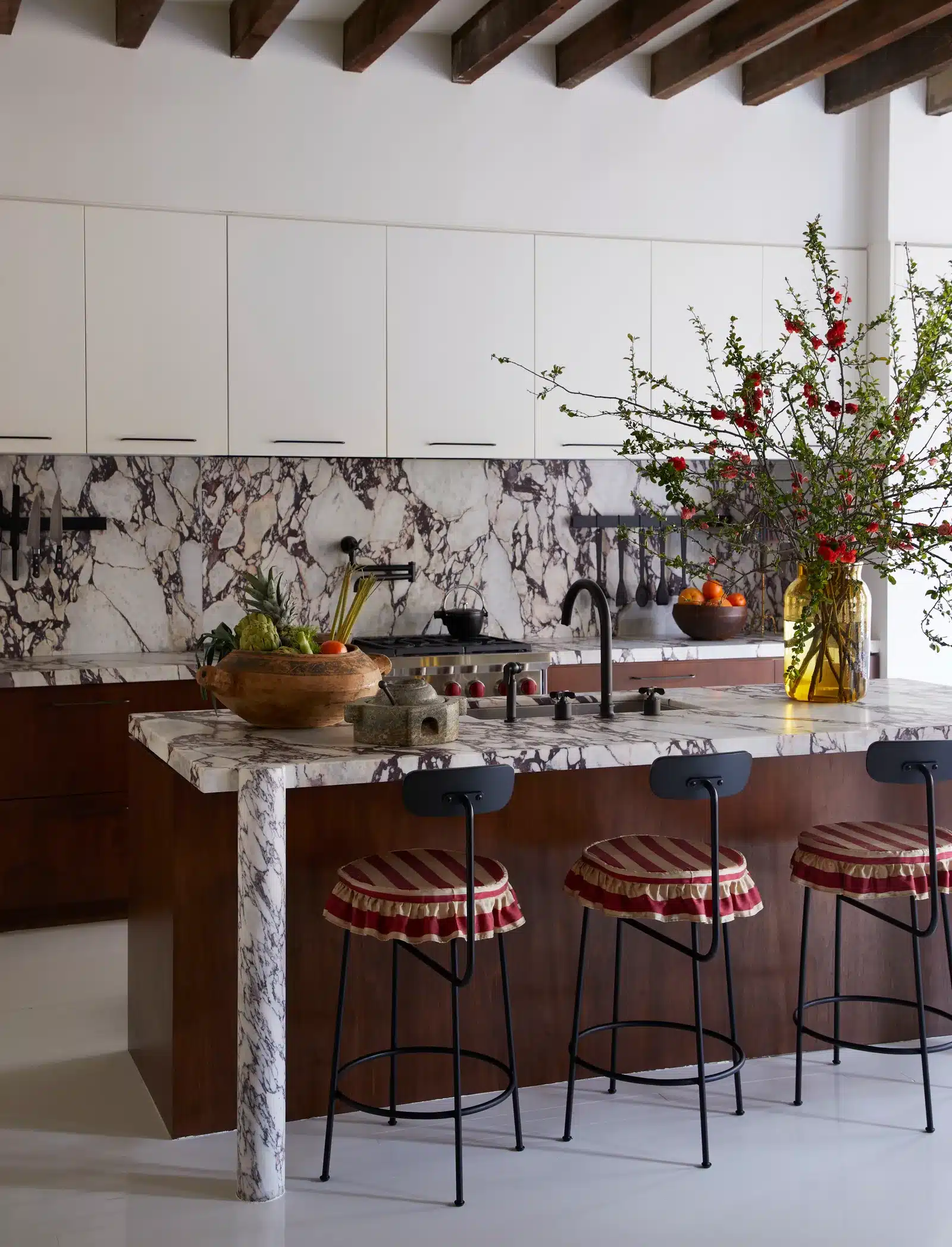 How Interior Designers Can Monetize for The Holidays