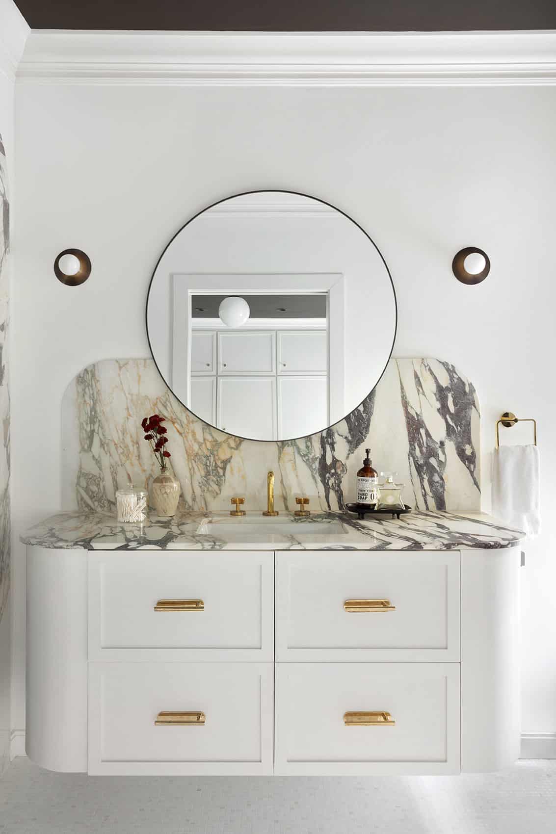 Alt tag for marble-bathroom-design-calcatta-cococozy2