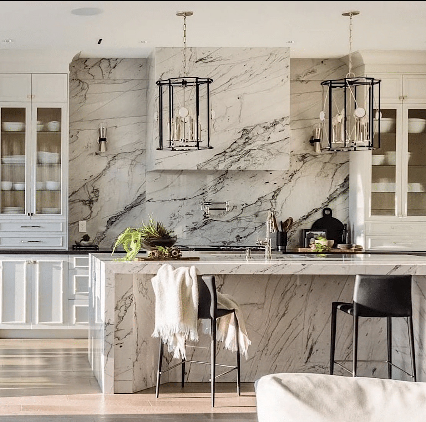 Alt tag for rangehood-ideas-modern-kitchen-marble-counters-cococozy1