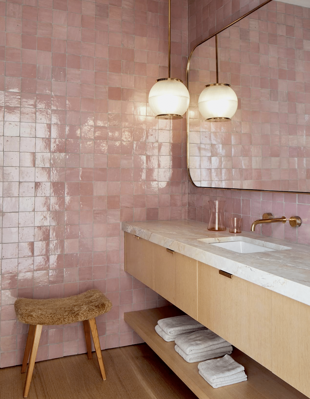 pink-powder-room-bathroom-interior-design-cococozy
