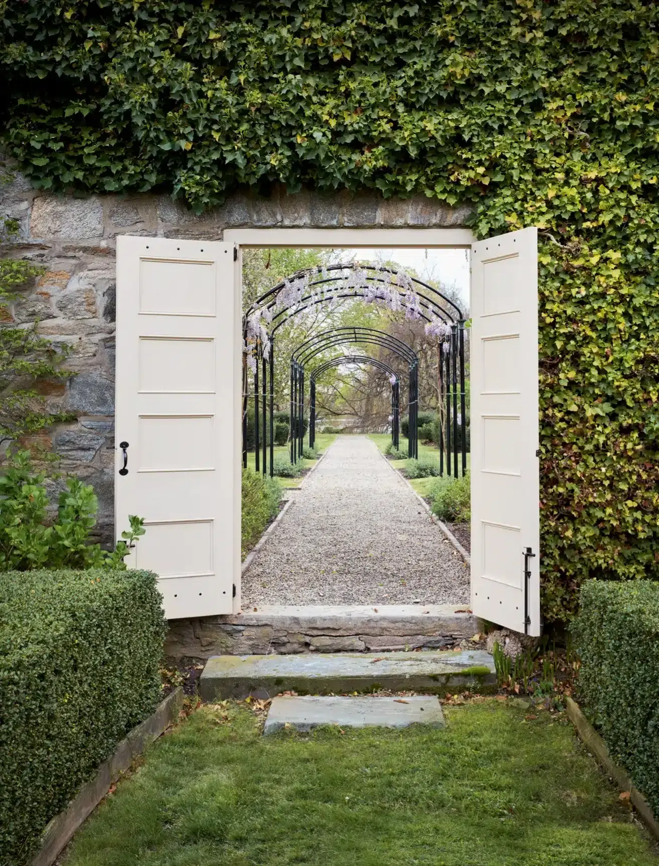 Enchanting+200-Year-Old+Walled+Garden+in+Pennsylvania