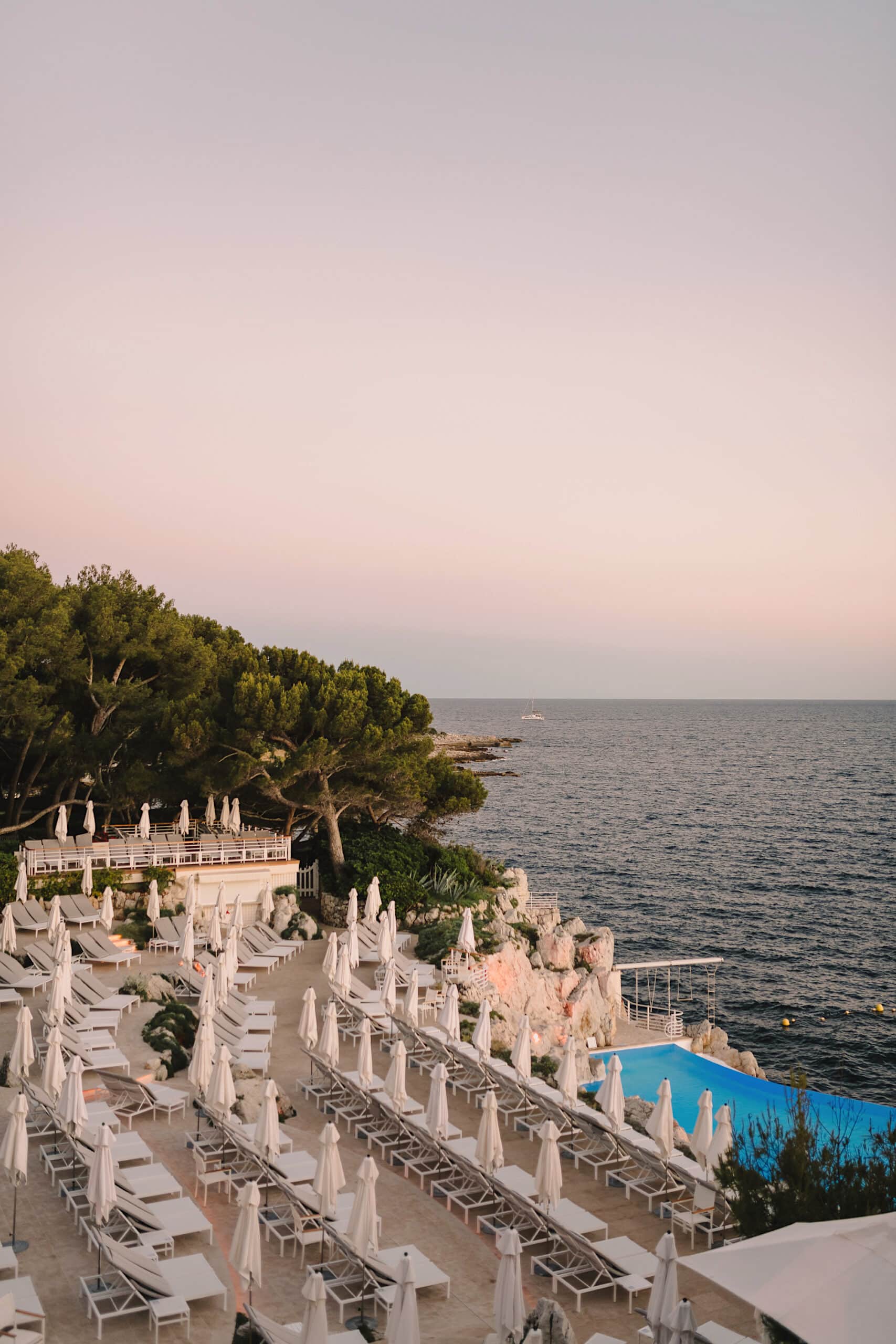 Alt tag for sunset-overlooking-the-pool-francejpg