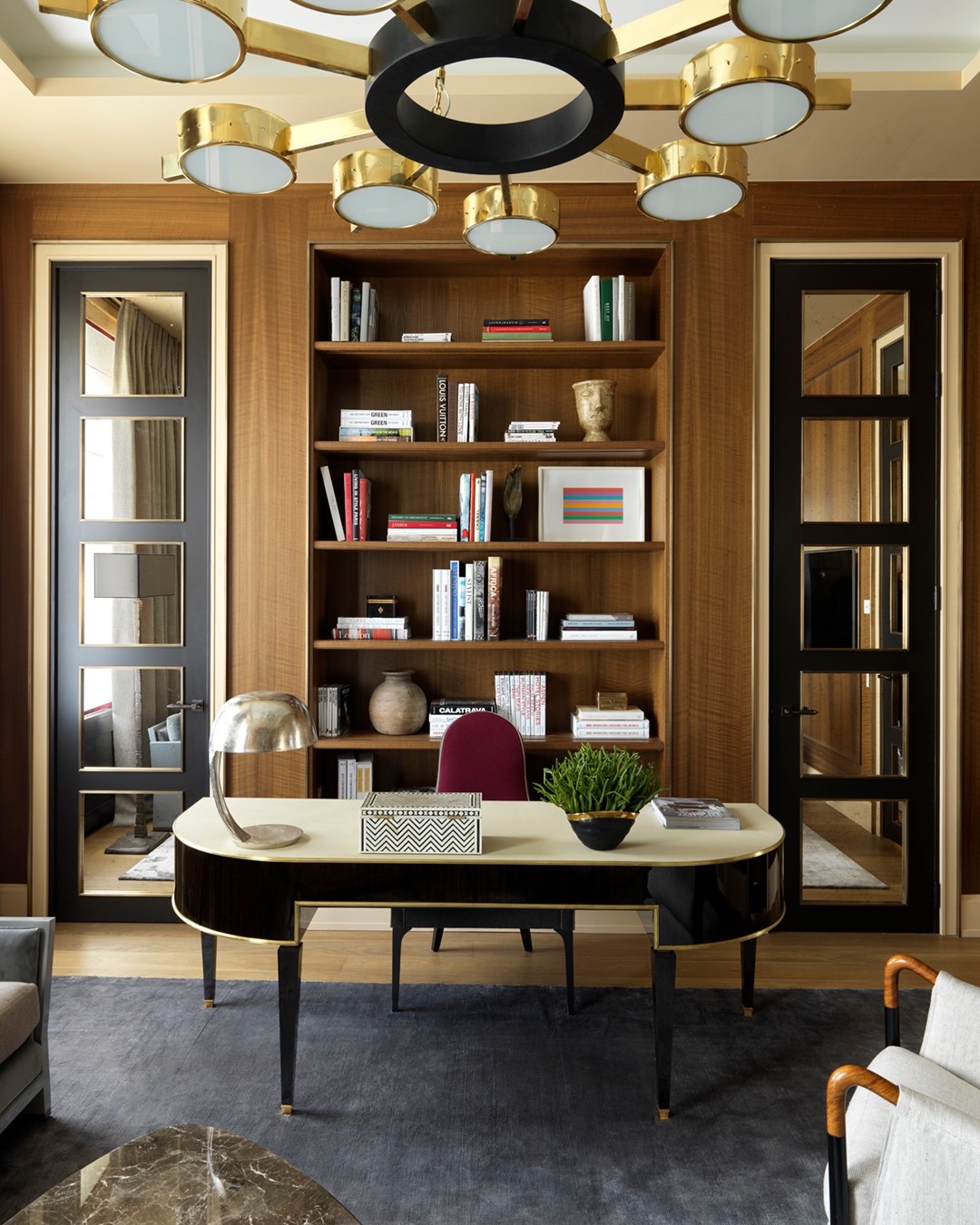 Bookshelf+Styling+That+Makes+a+Room+Feel+Finished