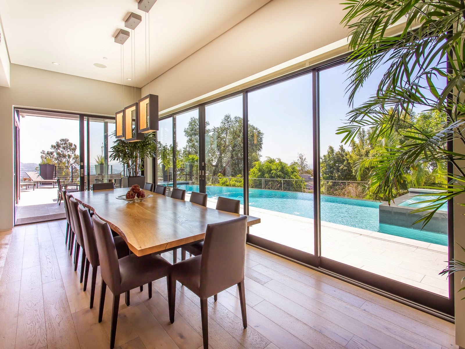 Modern dining room in a Hollywood estate