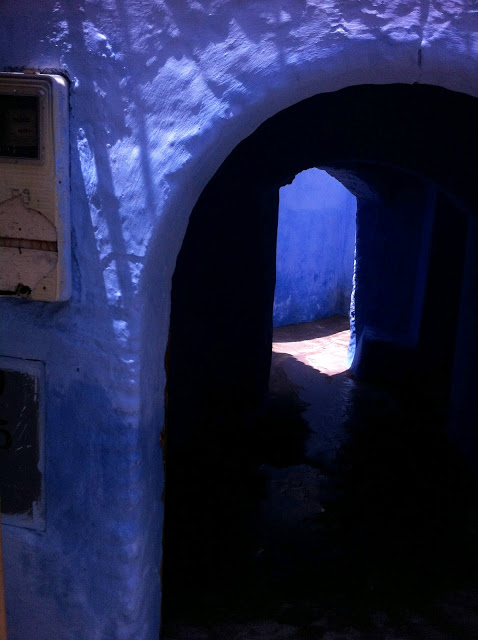 indigo blue archway in Morocco