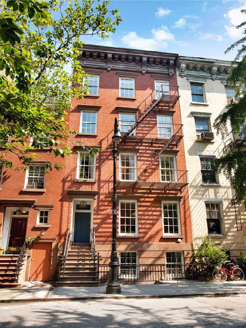 Exterior of 3 level townhouse in the West Village