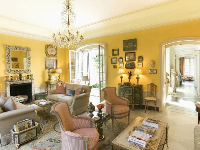 Yellow parlor room in a NYC townhouse