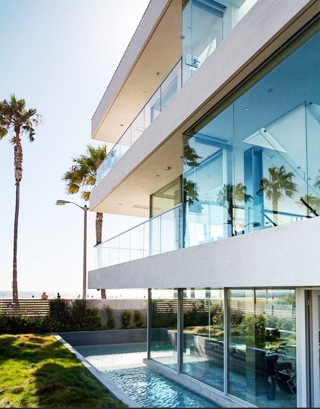Exterior of the modern Flip Flop House in Venice Beach, CA