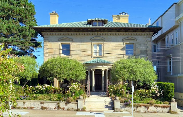 Exterior of a historic mansion in San Francisco 