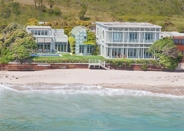 aerial view of an ocean front property in Malibu
