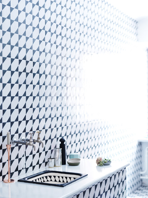 black white floor to ceiling mosaic tile bath bathroom vanity ceramic wall faucet