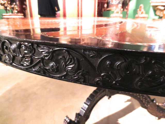 Detailing on the round table above