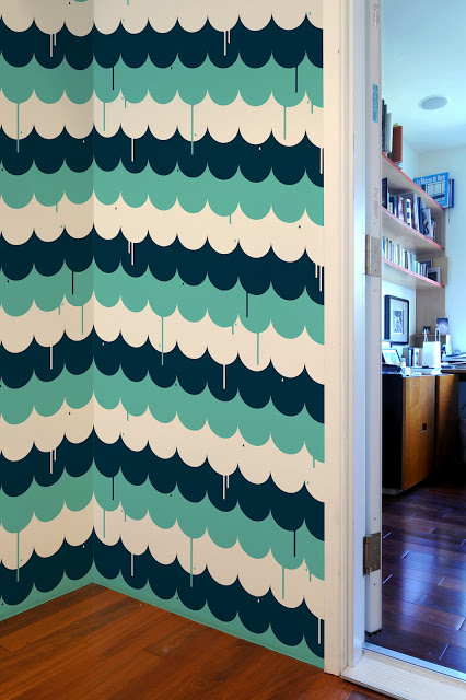 navy, turquoise and white scalloped wall tiles 