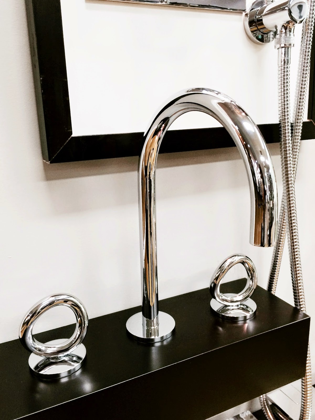 Modern chrome faucet from THG Paris