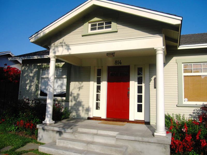 Exterior of a Craftsman style home in Venice Beach, CA