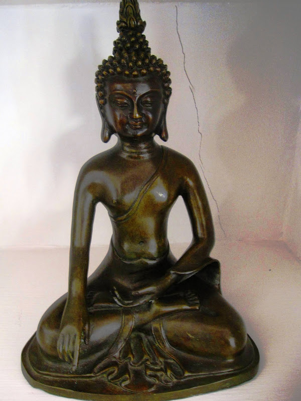 Bronze Buddha sculpture 