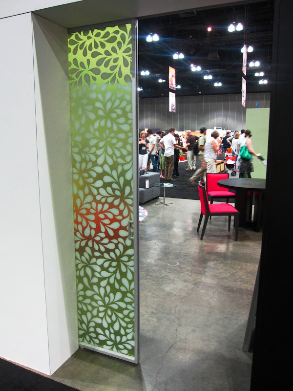 Imprinted green and white acrylic panel sliding door from Raumplus