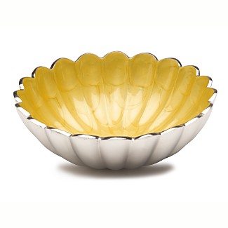 Flower shaped scalloped bowl 